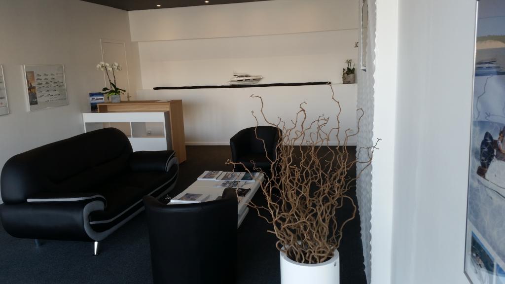 Showroom Jeanneau Granville Port du Hrel