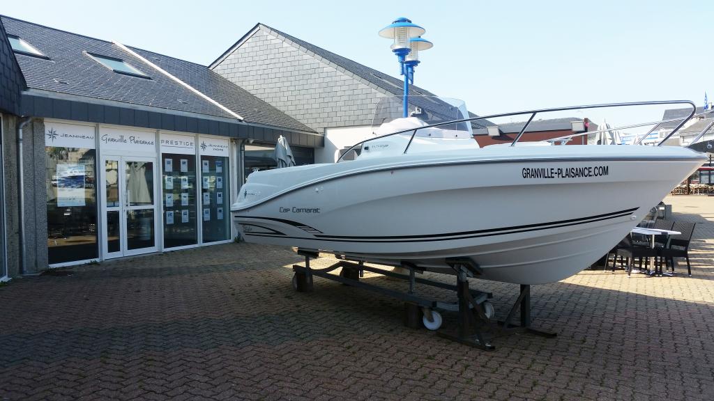 Showroom Jeanneau Granville Port du Hrel